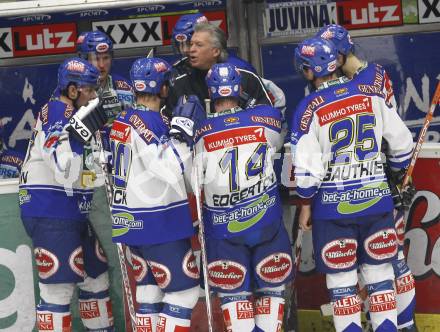 EBEL Eishockey Bundesliga. VSV gegen Vienna Capitals. Timeout. Trainer Greg Holst (VSV). Villach, am 24.1.2008.
Foto: Kuess
---
pressefotos, pressefotografie, kuess, qs, qspictures, sport, bild, bilder, bilddatenbank