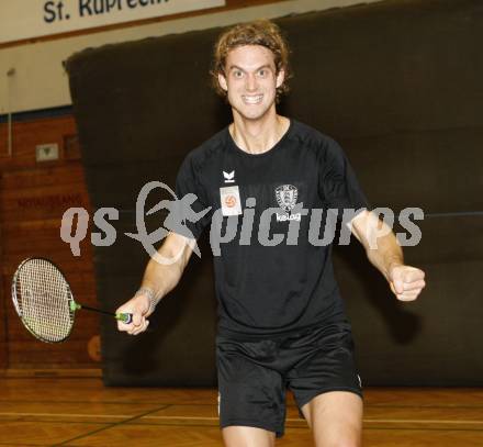 Fussball, Badminton. Gemeinsames Training SK Austria Kaernten, ASKOE Kelag Kaernten. Lukas Moessner. Klagenfurt, am 21.1.2008.
Foto: Kuess
---
pressefotos, pressefotografie, kuess, qs, qspictures, sport, bild, bilder, bilddatenbank