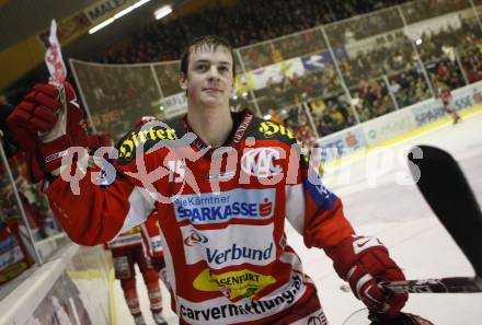 EBEL. Eishockey Bundesliga. Ehrenrunde KAC. KAC gegen VSV. Paul Schellander (KAC). Klagenfurt, am 29.1.2008.
Foto: Kuess
---
pressefotos, pressefotografie, kuess, qs, qspictures, sport, bild, bilder, bilddatenbank