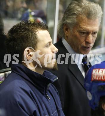 EBEL. Eishockey Bundesliga. Ehrenrunde KAC. KAC gegen VSV. Co-Trainer Markus Kerschbaumer, Trainer Greg Holst (VSV). Klagenfurt, am 29.1.2008.
Foto: Kuess
---
pressefotos, pressefotografie, kuess, qs, qspictures, sport, bild, bilder, bilddatenbank