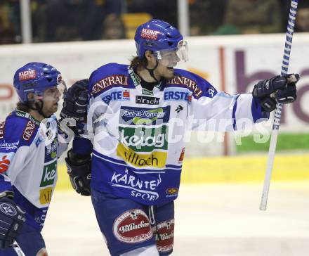 EBEL. Eishockey Bundesliga. Ehrenrunde KAC. KAC gegen VSV. Torjubel Thomas Raffl, Wolfgang Kromp (VSV). Klagenfurt, am 29.1.2008.
Foto: Kuess
---
pressefotos, pressefotografie, kuess, qs, qspictures, sport, bild, bilder, bilddatenbank