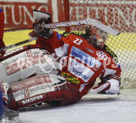 EBEL. Eishockey Bundesliga. Ehrenrunde KAC. KAC gegen VSV. Johannes Enzenhofer (KAC). Klagenfurt, am 29.1.2008.
Foto: Kuess
---
pressefotos, pressefotografie, kuess, qs, qspictures, sport, bild, bilder, bilddatenbank