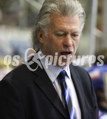 EBEL. Eishockey Bundesliga. Ehrenrunde KAC. KAC gegen VSV. Trainer Greg Holst (VSV). Klagenfurt, am 29.1.2008.
Foto: Kuess
---
pressefotos, pressefotografie, kuess, qs, qspictures, sport, bild, bilder, bilddatenbank