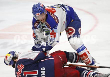 EBEL. Eishockey Bundesliga. VSV gegen Red Bull Salzburg. Mickey Elick (VSV), Matthias Trattnig (Salzburg). Villach, am 1.2.2008.
Foto: Kuess
---
pressefotos, pressefotografie, kuess, qs, qspictures, sport, bild, bilder, bilddatenbank