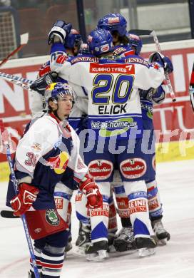 EBEL. Eishockey Bundesliga. VSV gegen Red Bull Salzburg. Torjubel (VSV). Villach, am 1.2.2008.
Foto: Kuess
---
pressefotos, pressefotografie, kuess, qs, qspictures, sport, bild, bilder, bilddatenbank