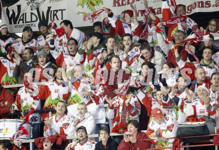 EBEL. Eishockey Bundesliga. KAC gegen Vienna Capitals. Jubel KAC Fans.  Klagenfurt. am 3.2.2008.
Foto: Kuess
---
pressefotos, pressefotografie, kuess, qs, qspictures, sport, bild, bilder, bilddatenbank