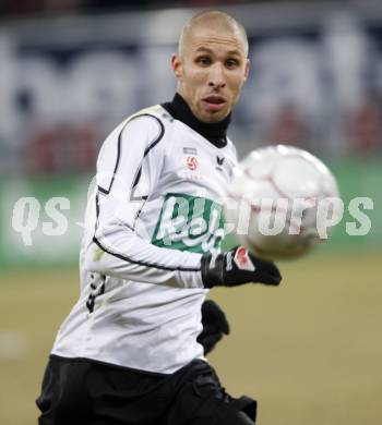 Fussball. T-Mobile Bundesliga. SK Austria Kaernten gegen SK Rapid Wien. Patrick Wolf (Kaernten). Klagenfurt, am 16.2.2008.
Foto: Kuess
---
pressefotos, pressefotografie, kuess, qs, qspictures, sport, bild, bilder, bilddatenbank