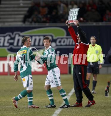 Fussball. T-Mobile Bundesliga. SK Austria Kaernten gegen SK Rapid Wien. Spielerwechel. Erwin Hoffer, Hannes Eder (Rapid). Klagenfurt, am 16.2.2008.
Foto: Kuess
---
pressefotos, pressefotografie, kuess, qs, qspictures, sport, bild, bilder, bilddatenbank