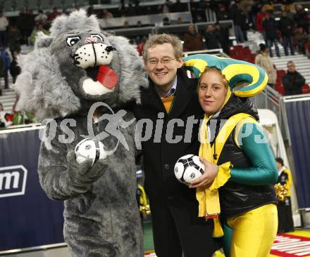 Fussball. T-Mobile Bundesliga. SK Austria Kaernten gegen SK Rapid Wien. Maskottchen, Werner Pietsch (Kelag), Joker.  Klagenfurt, am 16.2.2008.
Foto: Kuess
---
pressefotos, pressefotografie, kuess, qs, qspictures, sport, bild, bilder, bilddatenbank