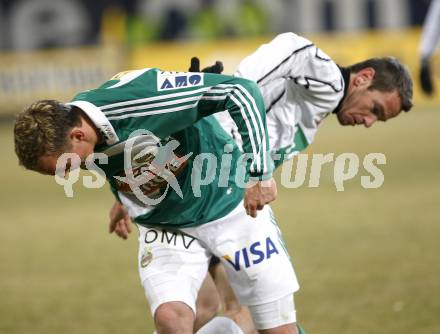 Fussball. T-Mobile Bundesliga. SK Austria Kaernten gegen SK Rapid Wien. Martin Hiden (Kaernten), Erwin Hoffer (Rapid). Klagenfurt, am 16.2.2008.
Foto: Kuess
---
pressefotos, pressefotografie, kuess, qs, qspictures, sport, bild, bilder, bilddatenbank