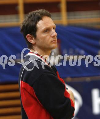 Volleyball OEVV Cup Herren. Hypo VBK Klagenfurt gegen Tirol. Trainer Luca Tarantini (Klagenfurt). Klagenfurt, am 17.2.2008.
Foto: Kuess
---
pressefotos, pressefotografie, kuess, qs, qspictures, sport, bild, bilder, bilddatenbank