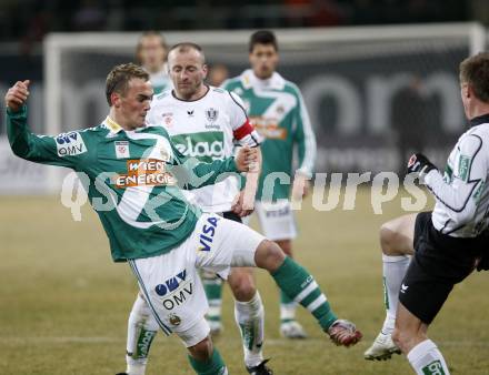 Fussball. T-Mobile Bundesliga. SK Austria Kaernten gegen SK Rapid Wien. Adam Ledwon, Gernot Plassnegger (Kaernten), Erwin Hoffer (Rapid). Klagenfurt, am 16.2.2008.
Foto: Kuess
---
pressefotos, pressefotografie, kuess, qs, qspictures, sport, bild, bilder, bilddatenbank