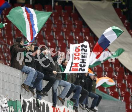 Fussball. T-Mobile Bundesliga. SK Austria Kaernten gegen SK Rapid Wien. Fans (Rapid). Klagenfurt, am 16.2.2008.
Foto: Kuess
---
pressefotos, pressefotografie, kuess, qs, qspictures, sport, bild, bilder, bilddatenbank