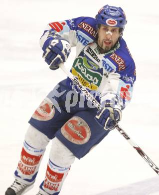 EBEL. Eishockey Bundesliga. VSV gegen Red Bull Salzburg. Dany Bousquet (VSV). Villach, am 17.2.2008.
Foto: Kuess
---
pressefotos, pressefotografie, kuess, qs, qspictures, sport, bild, bilder, bilddatenbank