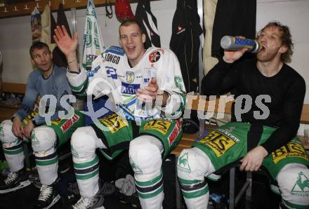 EBEL. Eishockey Bundesliga. KAC gegen Olympia (Olimpija) Ljubljana (Laibach). Brian Felsner, Bostjan Groznik, Tomaz Vnuk (Laibach). Klagenfurt, am 19.2.2008.
Foto: Kuess
---
pressefotos, pressefotografie, kuess, qs, qspictures, sport, bild, bilder, bilddatenbank