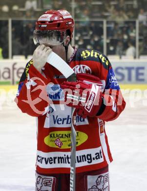 EBEL. Eishockey Bundesliga. KAC gegen Olympia (Olimpija) Ljubljana (Laibach). Kirk Furey enttaeuscht (KAC). Klagenfurt, am 19.2.2008.
Foto: Kuess
---
pressefotos, pressefotografie, kuess, qs, qspictures, sport, bild, bilder, bilddatenbank