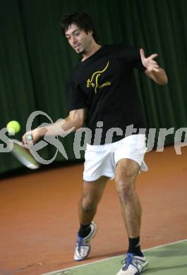 Tennis Amateurweltmeister. Juergen Guendera. Klagenfurt, am 19.2.2008.
Foto: Kuess
---
pressefotos, pressefotografie, kuess, qs, qspictures, sport, bild, bilder, bilddatenbank