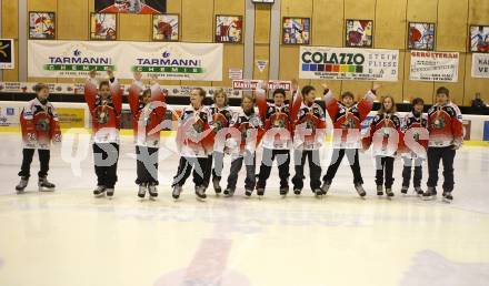 Eishockey U12. Meister Tarco Woelfe Klagenfurt. Klagenfurt, am 23.2.2008.
Foto: Kuess
---
pressefotos, pressefotografie, kuess, qs, qspictures, sport, bild, bilder, bilddatenbank