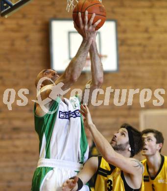 Basketball 2. Bundesliga. KOS Klagenfurt gegen ABC Villach. Nenad Videka (KOS), Niki Lackner (Villach). Klagenfurt, am 24.2.2008.
Foto: Kuess
---
pressefotos, pressefotografie, kuess, qs, qspictures, sport, bild, bilder, bilddatenbank