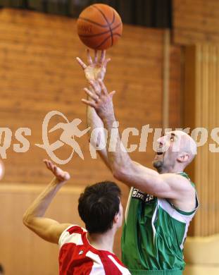 Basketball 2. Bundesliga. KOS Klagenfurt gegen ATSE Graz. Nenad Videka (KOS). Klagenfurt, am 24.2.2008.
Foto: Kuess
---
pressefotos, pressefotografie, kuess, qs, qspictures, sport, bild, bilder, bilddatenbank