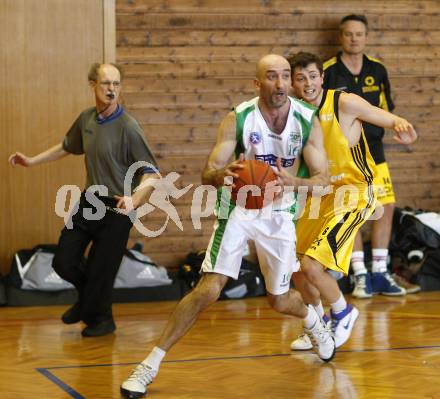 Basketball 2. Bundesliga. KOS Klagenfurt gegen ABC Villach. Nenad Videka (KOS), Lukas Adami (Villach). Klagenfurt, am 24.2.2008.
Foto: Kuess
---
pressefotos, pressefotografie, kuess, qs, qspictures, sport, bild, bilder, bilddatenbank