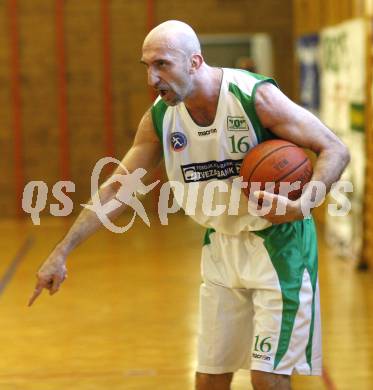 Basketball 2. Bundesliga. KOS Klagenfurt gegen ABC Villach. Nenad Videka (KOS). Klagenfurt, am 24.2.2008.
Foto: Kuess
---
pressefotos, pressefotografie, kuess, qs, qspictures, sport, bild, bilder, bilddatenbank