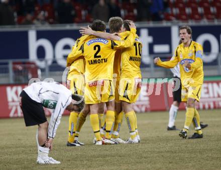 Fussball Bundesliga. T-Mobile. SK Austria Kaernten gegen SK Sturm Graz. Jubel Sturm. Klagenfurt, am 25.2.2008.
Copyright Kuess

---
pressefotos, pressefotografie, kuess, qs, qspictures, sport, bild, bilder, bilddatenbank