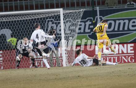 Fussball Bundesliga. T-Mobile. SK Austria Kaernten gegen SK Sturm Graz. 0:2 durch Samir Muratovic. Andreas Schranz, Martin Hiden , Wolfgang Bubenik (Kaernten). Klagenfurt, am 25.2.2008.
Copyright Kuess

---
pressefotos, pressefotografie, kuess, qs, qspictures, sport, bild, bilder, bilddatenbank