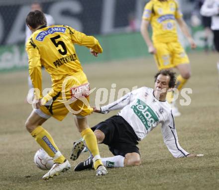 Fussball Bundesliga. T-Mobile. SK Austria Kaernten gegen SK Sturm Graz. Gerald Krajic (Kaernten). Mark Prettenthaler (Graz). Klagenfurt, am 25.2.2008.
Foto: Kuess
---
pressefotos, pressefotografie, kuess, qs, qspictures, sport, bild, bilder, bilddatenbank