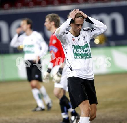 Fussball Bundesliga. T-Mobile. SK Austria Kaernten gegen SK Sturm Graz. Lukas Moessner, Gerald Krajic, (Kaernten), Christian Gratzei (Graz). Klagenfurt, am 25.2.2008.
Copyright Kuess

---
pressefotos, pressefotografie, kuess, qs, qspictures, sport, bild, bilder, bilddatenbank