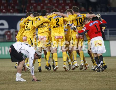 Fussball Bundesliga. T-Mobile. SK Austria Kaernten gegen SK Sturm Graz. Jubel Sturm. Klagenfurt, am 25.2.2008.
Copyright Kuess

---
pressefotos, pressefotografie, kuess, qs, qspictures, sport, bild, bilder, bilddatenbank