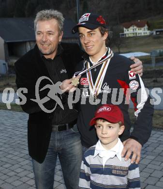 Nordische Kombination. Empfang Juniorenweltmeister Tomaz Druml. Marijan Velik (Obmann Slowenischer Sportverband, Bruder Andrej. Achomitz, am 3.2.2008.

Copyright Kuess

---
pressefotos, pressefotografie, kuess, qs, qspictures, sport, bild, bilder, bilddatenbank