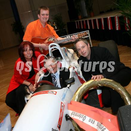 Motorsport. Bergrennen. 60. Geburtstag Hermann Waldy. Musikant des Sattnitz Trios,  Tochter Sylvia Virgolini, Hermann Waldy, Hermann Waldy jun. Feldkirchen, am1.3.2008.
Foto:Kuess
---
pressefotos, pressefotografie, kuess, qs, qspictures, sport, bild, bilder, bilddatenbank