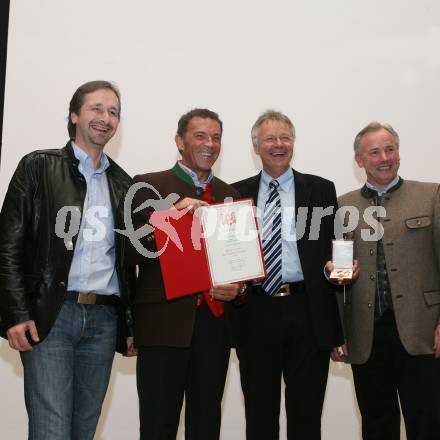 Motorsport. Bergrennen. 60. Geburtstag Hermann Waldy. Landesrat Waolfgang Schantl, Landeshauptmann Joerg Haider, Hermann Waldy, Landeshauptmannstellvertreter Gerhard Doerfler. Feldkirchen,am1.3.2008.
Foto:Kuess
---
pressefotos, pressefotografie, kuess, qs, qspictures, sport, bild, bilder, bilddatenbank