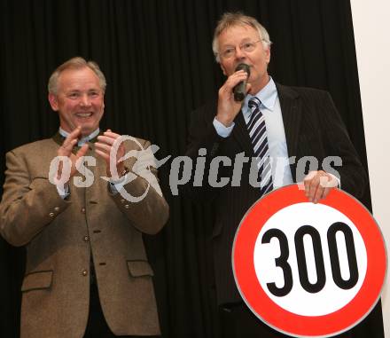 Motorsport. Bergrennen. 60. Geburtstag Hermann Waldy. Landeshauptmannstellvertreter Gerhard Doerfler, Hermann Waldy, Feldkirchen,am1.3.2008.
Foto:Kuess
---
pressefotos, pressefotografie, kuess, qs, qspictures, sport, bild, bilder, bilddatenbank