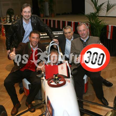 Motorsport. Bergrennen. 60. Geburtstag Hermann Waldy. Landesrat Waolfgang Schantl, Landeshauptmann Joerg Haider, Hermann Waldy, Landeshauptmannstellvertreter Gerhard Doerfler. Feldkirchen,am1.3.2008.
Foto:Kuess
---
pressefotos, pressefotografie, kuess, qs, qspictures, sport, bild, bilder, bilddatenbank