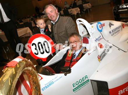 Motorsport. Bergrennen. 60. Geburtstag Hermann Waldy. Waldy Enkel Manuel, Landeshauptmannstellvertreter Gerhard Doerfler, Hermann Waldy. Feldkirchen,am1.3.2008.
Foto:Kuess
---
pressefotos, pressefotografie, kuess, qs, qspictures, sport, bild, bilder, bilddatenbank