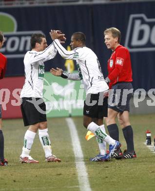 Fussball T-Mobile Bundesliga. SK Austria Kaernten gegen SV Mattersburg. Torjubel Austria, Chiquinho, Zlatko Junuzovic (Kaernten). Klagenfurt, am 26.2.2008.

Copyright Kuess

---
pressefotos, pressefotografie, kuess, qs, qspictures, sport, bild, bilder, bilddatenbank