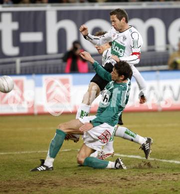 Fussball T-Mobile Bundesliga. SK Austria Kaernten gegen SV Mattersburg. Martin Hiden (Kaernten), Markus Schmidt(Mattersburg). Klagenfurt, am 26.2.2008.

Copyright Kuess

---
pressefotos, pressefotografie, kuess, qs, qspictures, sport, bild, bilder, bilddatenbank