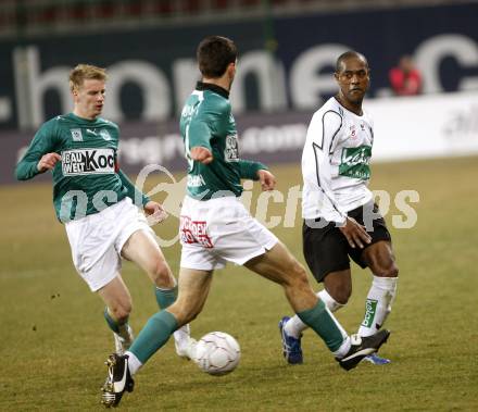 Fussball T-Mobile Bundesliga. SK Austria Kaernten gegen SV Mattersburg. Chiquinho, (Kaernten), Michael Moerz, Anton Pauschenwein (Mattersburg). Klagenfurt, am 26.2.2008.

Copyright Kuess

---
pressefotos, pressefotografie, kuess, qs, qspictures, sport, bild, bilder, bilddatenbank