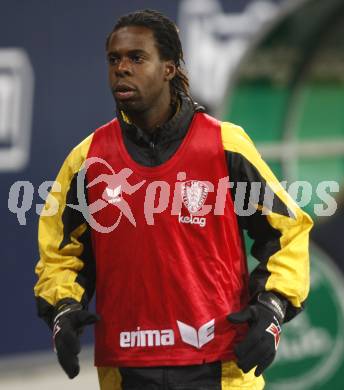 Fussball T-Mobile Bundesliga. SK Austria Kaernten gegen SV Mattersburg. Joseph Ngwenya Kaernten). Klagenfurt, am 8.3.2008.

Copyright Kuess

---
pressefotos, pressefotografie, kuess, qs, qspictures, sport, bild, bilder, bilddatenbank