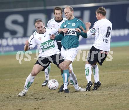 Fussball T-Mobile Bundesliga. SK Austria Kaernten gegen SV Mattersburg. Adam Ledwon, Manuel Ortlechner, Thomas Riedl (Kaernten), Thomas wagner (Mattersburg).  Klagenfurt, am 8.3.2008.

Copyright Kuess

---
pressefotos, pressefotografie, kuess, qs, qspictures, sport, bild, bilder, bilddatenbank