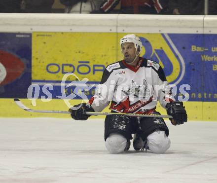 Eishockey Oberliga. Tarco Woelfe gegen ATUS Weiz. Enttaeuschung (Tarco). Klagenfurt, am 8.3.2008.

Copyright Kuess

---
pressefotos, pressefotografie, kuess, qs, qspictures, sport, bild, bilder, bilddatenbank