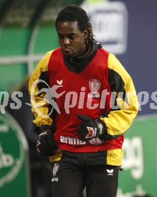 Fussball T-Mobile Bundesliga. SK Austria Kaernten gegen SV Mattersburg. Joseph Ngwenya (Kaernten). Klagenfurt, am 8.3.2008.

Copyright Kuess

---
pressefotos, pressefotografie, kuess, qs, qspictures, sport, bild, bilder, bilddatenbank