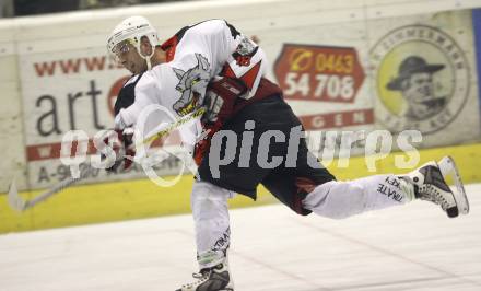 Eishockey Oberliga. Tarco Woelfe gegen ATUS Weiz. Manuel Ferrara (Tarco). Klagenfurt, am 8.3.2008.

Copyright Kuess

---
pressefotos, pressefotografie, kuess, qs, qspictures, sport, bild, bilder, bilddatenbank