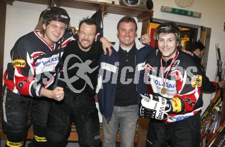 Eishockey Oberliga. Tarco Woelfe gegen ATUS Weiz. Jubel ATUS Weiz. Thomas Fladerer, Christian Widauer, Trainer Vanek, Lukas Dvorak (Weiz). Klagenfurt, am 19.2.2008.

Copyright Kuess

---
pressefotos, pressefotografie, kuess, qs, qspictures, sport, bild, bilder, bilddatenbank