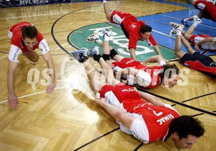 Volleyball Bundesliga. Hypo VBK Klagenfurt gegen VCA. Jubel Hypo VBK. Klagenfurt, am 12.3.2008.
Foto: Kuess
---
pressefotos, pressefotografie, kuess, qs, qspictures, sport, bild, bilder, bilddatenbank