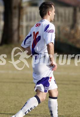 Fussball Regionalliga. SAK gegen SV Grieskirchen. Hose runter. Goran Jolic (SAK). Klagenfurt, am 15.3.2008.

Copyright Kuess

---
pressefotos, pressefotografie, kuess, qs, qspictures, sport, bild, bilder, bilddatenbank