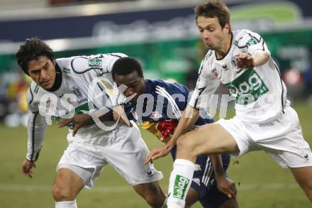 Fussball. Bundesliga. SK Austria Kelag Kaernten gegen FC Red Bull Salzburg. Chaile Carlos, Bubenik Wolfgang(Kaernten), Ngwat Mahop Louis Clement (Salzburg). Klagenfurt, 19.3.2008
Copyright Kuess

---
pressefotos, pressefotografie, kuess, qs, qspictures, sport, bild, bilder, bilddatenbank