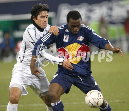 Fussball. Bundesliga. SK Austria Kelag Kaernten gegen FC Red Bull Salzburg. Chaile Carlos (Kaernten), Ngwat Mahop Louis Clement  (Salzburg). Klagenfurt, 19.3.2008
Copyright Kuess

---
pressefotos, pressefotografie, kuess, qs, qspictures, sport, bild, bilder, bilddatenbank